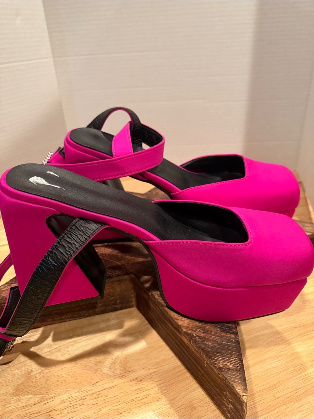 Hot Pink Sculptural Platform Heels | Barbiecore Ankle Wrap‎ Pumps sz 42/11 W